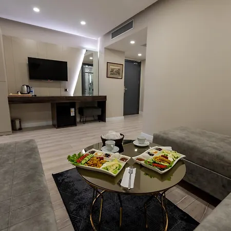Meros Hotel *